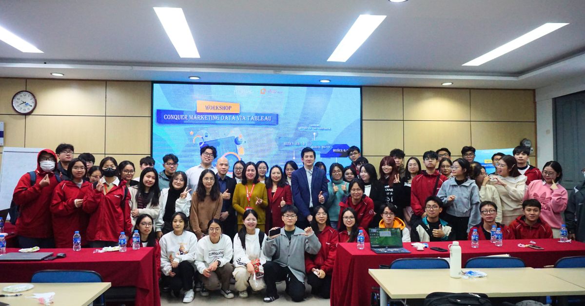 Chuỗi Workshop "Conquer Marketing Data via Tableau" Lead Consulting Tổ Chức Tại Đại học Bách khoa Hà Nội